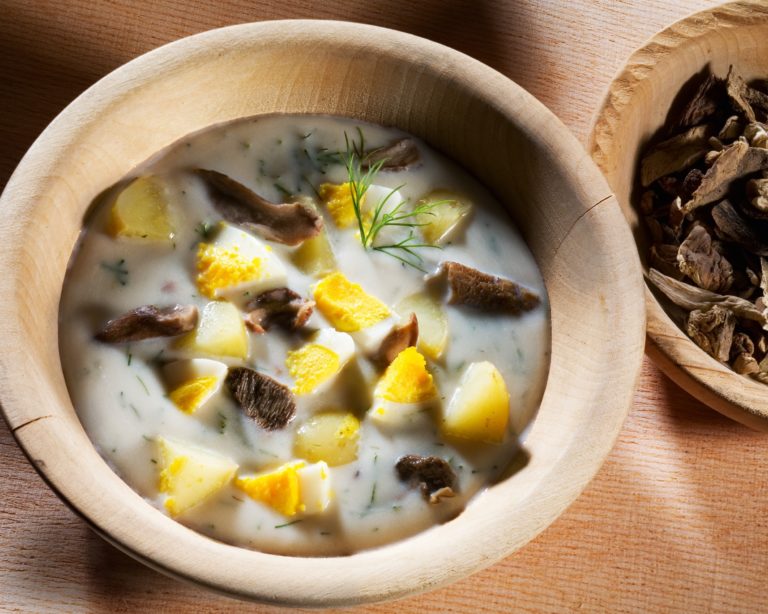 Cream of potato soup with dill (Kalujda)