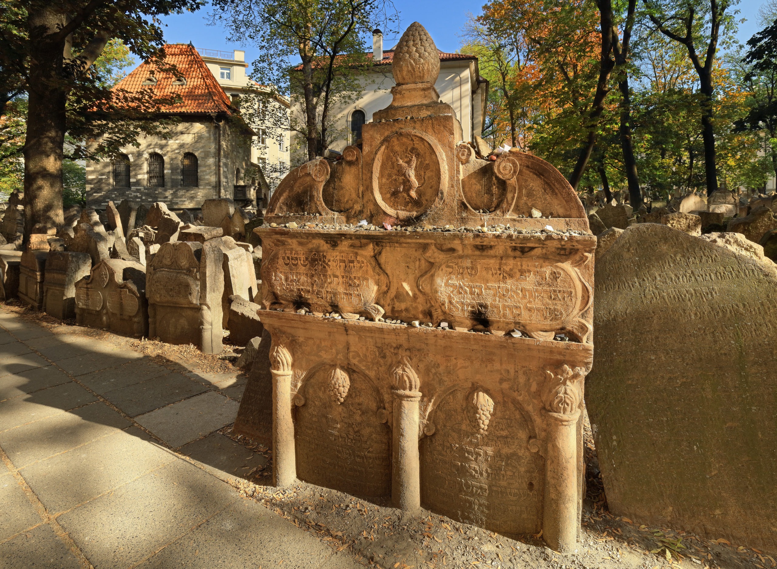 Grave of Rabbi Löw, Old Jewish Cemetery, Prague - © Libor Sváček