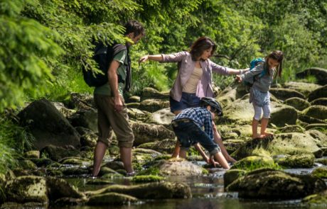 Hiking family - © Richard Klíčník